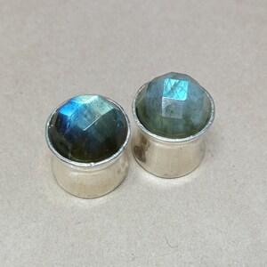 Pair Of Natural Labradorite Honeycomb Cut Circular 925 Sterling Silver Ear Plugs, Double Flare Gauge Earplugs, Handmade Ball Cut Plugs