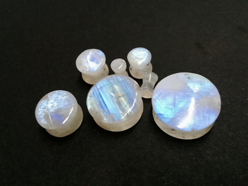 Best Quality Natural Rainbow Moonstone Smooth Circle Earplugs, Blue Flash Moonstone Plugs Earrings, White Moonstone Earlobe Earrings, gauges image 2