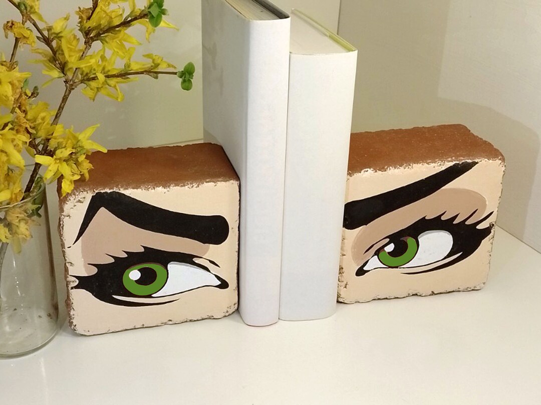 Bookend Target Brick Pop Art Green Eyes Shelf Decoration Sculpture