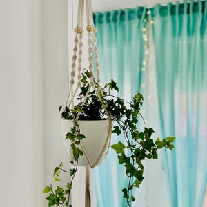 Macrame plant hanger, Plant Hanger Macrame, Plant hangers, Macrame hanger, Hanging planter, Hanging planter macrame, Wall holder for plants