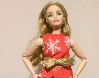 Red and white Christmas outfit for Curvy Barbie, Tammy, 60s Sindy, Dusty, Kenner Princess Leia etc.