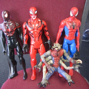 Spiderman figure lot - 11&quot; with Carnage