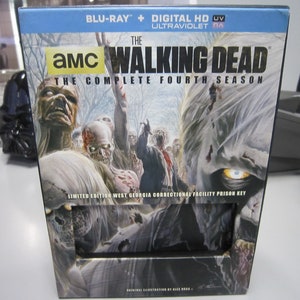 The Walking Dead DVD set - complete fourth season