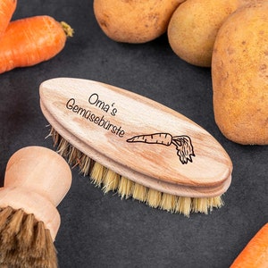 Personalized vegetable brush with your desired engraving