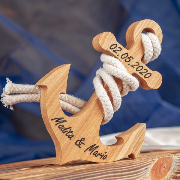 Personalisierter Anker aus Eiche - Individuelles Geschenk aus Holz für besondere Anlässe mit Gravur