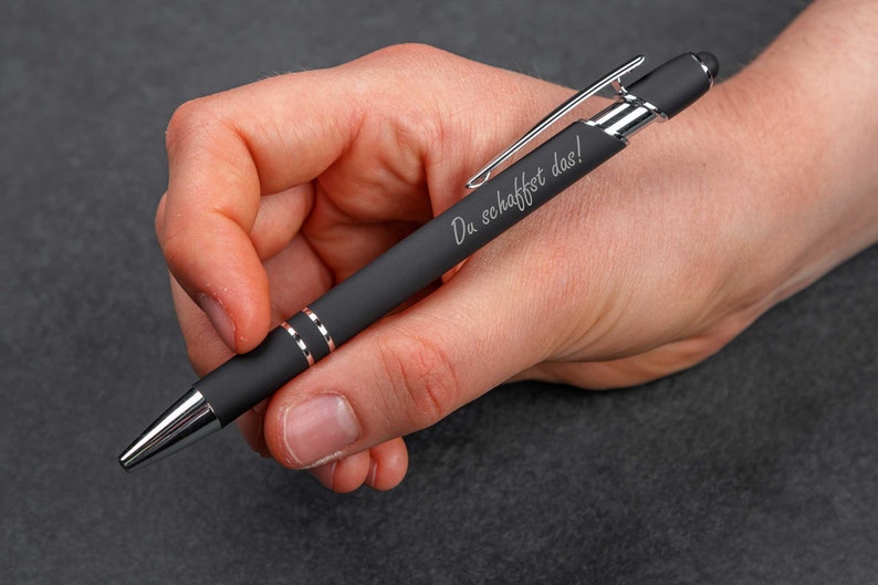 Personalisierter Metall-Kugelschreiber mit Gravur schwarz