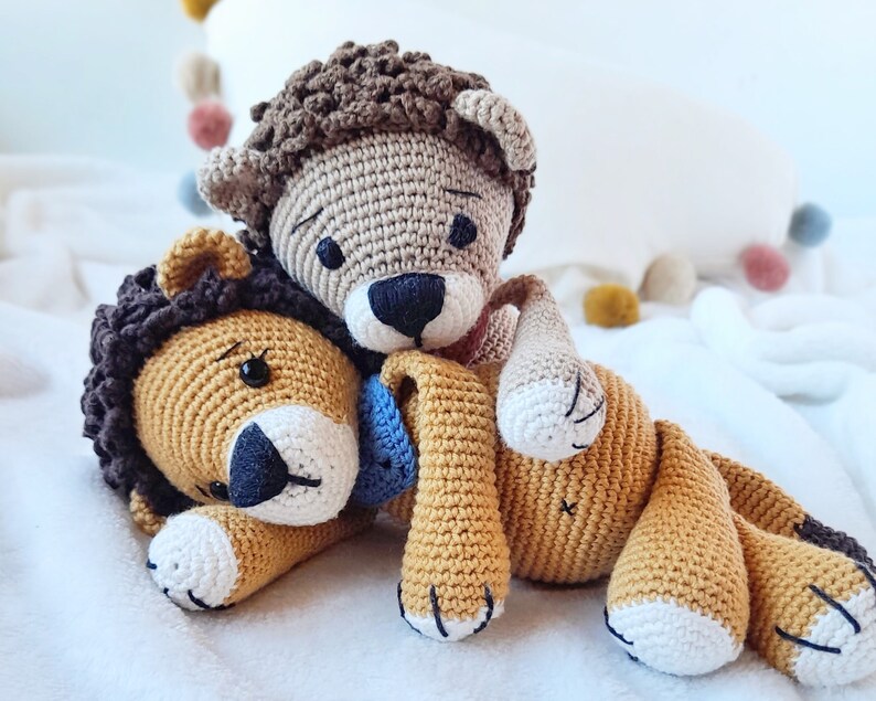 Lion Plushie Amigurumi for Newborn, Jungle Stuffed Animal for Babyshower Gift, Neutral Color