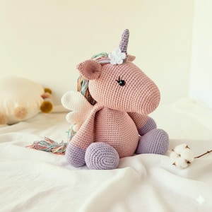 Naturfaser Einhorn Kuscheltier, Erstes Geburtstagsgeschenk für Enkelin, Regenbogen Einhorn Andenken