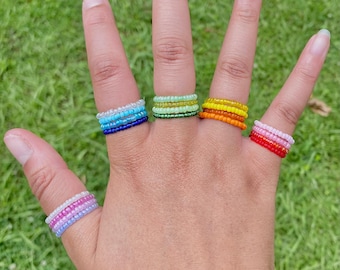 Seed Bead Rings Set - Cute - Danity Bead rings - Colorful - Trendy - Summer - Handmade - Rainbow - Set of 4