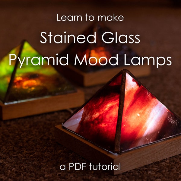 Tutoriel et modèle de lampe d'ambiance en pyramide de vitrail