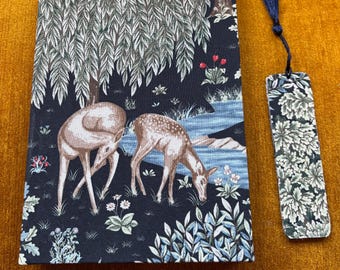 Agenda Da Scrivania 2026 Museums & Galleries, Formato A5, Settimanale, Copertina Rigida Con Illustrazioni Di Annie Soudain