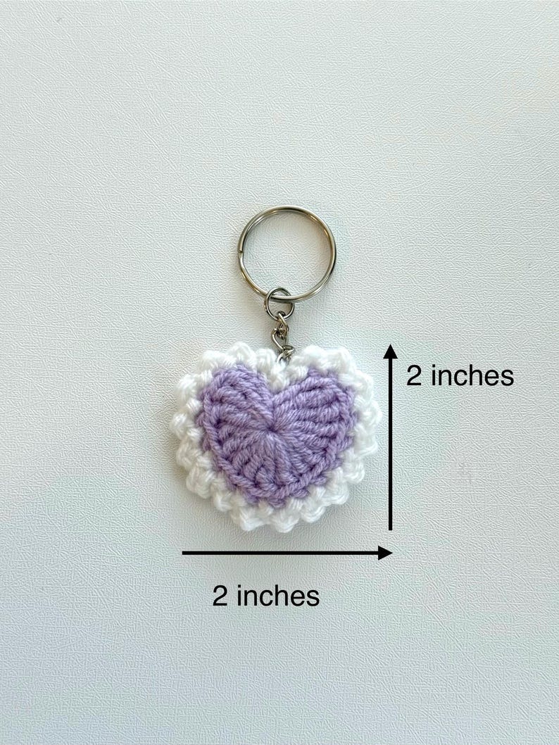 Crochet Heart Keychain Handmade Bag Charm Valentienes Day. Bild 4