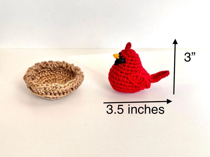 Handmade Crochet Cardinal Bird with Nest, Red Bird Figurine, Nature Lover Gift Bild 8