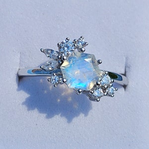 Adjustable real silver hexagon moonstone crystal ring