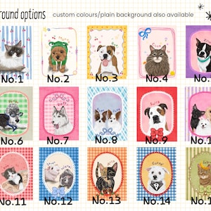 Op de afbeelding: Een verzameling ge&iuml;llustreerde huisdierportretten, elk omlijst met decoratieve randen. De afbeeldingen tonen verschillende honden- en kattenrassen, evenals cavia's, in een kleurrijke cartoonstijl. De tekst bovenaan luidt "Background options custom colours/plain background also available."