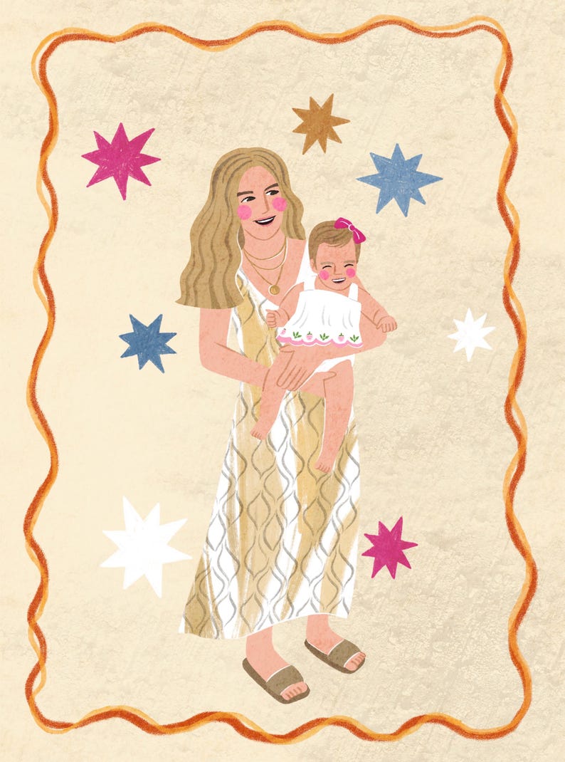 K&ouml;nnte beinhalten: Eine digitale Illustration eines Erwachsenen mit langem blondem Haar, bekleidet mit einem &auml;rmellosen beigen gemusterten Kleid und braunen Pantoletten, der ein Baby in einem wei&szlig;en Kleid mit rosa Schleife h&auml;lt. Umrahmt von einem welligen orangefarbenen Rand.