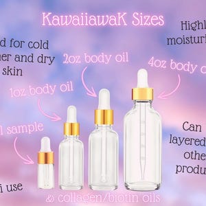 Puede incluir: Botellas de aceite corporal de vidrio transparente con tapas doradas y cuentagotas blancos. Tama&ntilde;os: muestra de 3 ml, 1 oz, 2 oz y 4 oz. El texto dice "Bueno para el clima fr&iacute;o y la piel seca" y "Altamente hidratante".