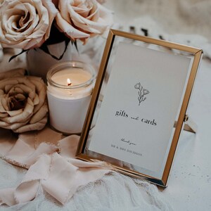 JAKE | Geschenken en kaarten Tabelbord Bewerkbare sjabloon Rose Flower Elegant Enchanted
