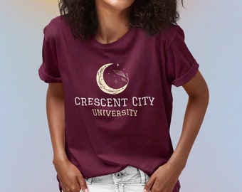 Halbmond City University Grafik Tee | Inspiriert von der Halbmond City Serie von Sarah J Maas | Buchliebhaber Tee | Ein Haus der Erde und des Blutes