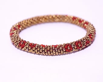 Nepalese roll-on armband met glaskraal: handgemaakte gehaakte armband