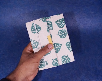 リーフプリントのロクタ紙ジャーナル：ネパールの手作りノート - Etsy 日本