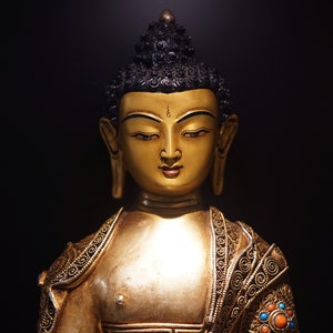 Statue de bouddha Amitabha : filigrane plaqué or et argent, fabriquée à la main au Népal