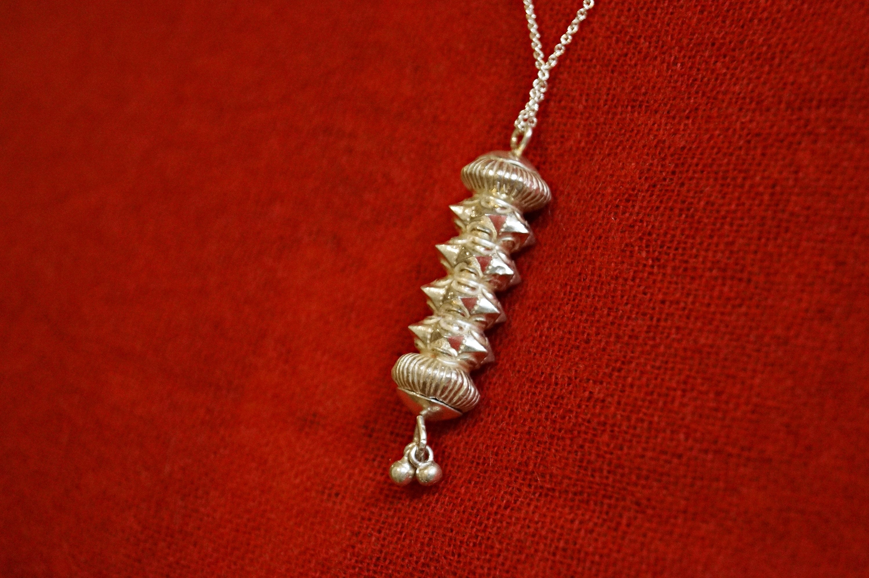 Tilhari - Etsy