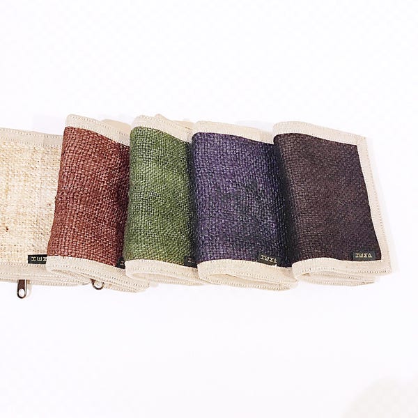 Ręcznie robiony portfel z konopi w trzech odsłonach: portfel z naturalnego włókna z przegródką na monety