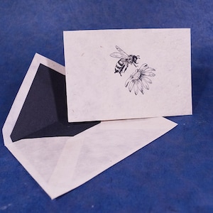 Lokta Greeting Card with matching envelope | Honey Bee |  DIN A6 Folded card and C6 cover | Handmade in Nepal | Screen-printed