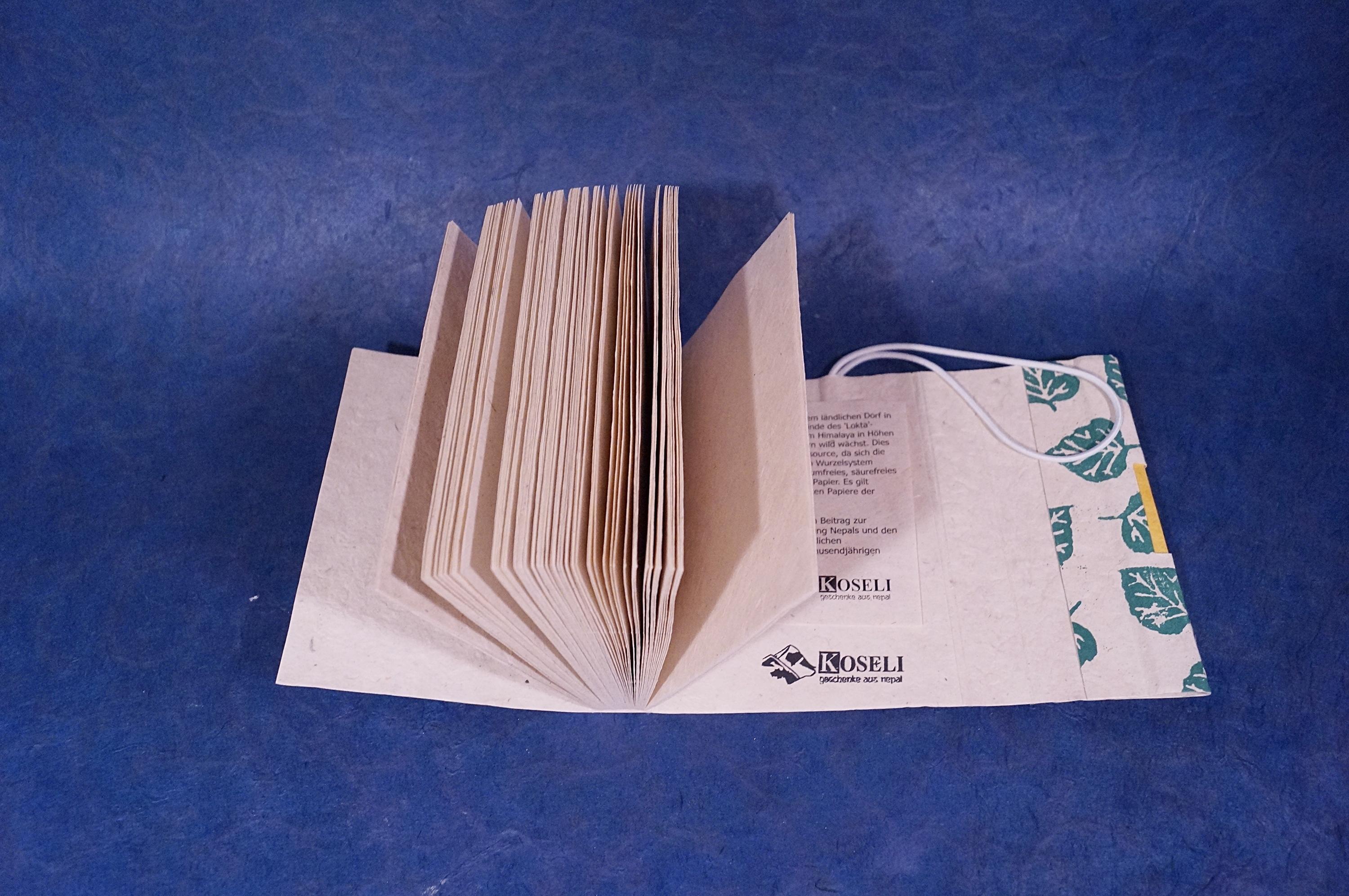 リーフプリントのロクタ紙ジャーナル：ネパールの手作りノート - Etsy 日本