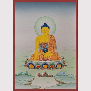 Könnte beinhalten: Ein Gemälde eines goldenen Buddha, der in Meditation auf einer Lotusblume sitzt. Der Buddha trägt eine gelbe Robe und hat einen ruhigen Ausdruck. Der Hintergrund ist hellblau und grün.