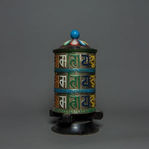 Exquisite Gebetsmühle | Buddhistische Ritualgegenstände | Religiöses Werkzeug für Meditation und Spiritualität | Wohndekor