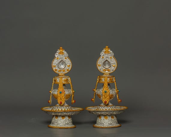手作りのチベット仏教の長寿花瓶：24K金メッキの祭壇装飾 - Etsy 日本