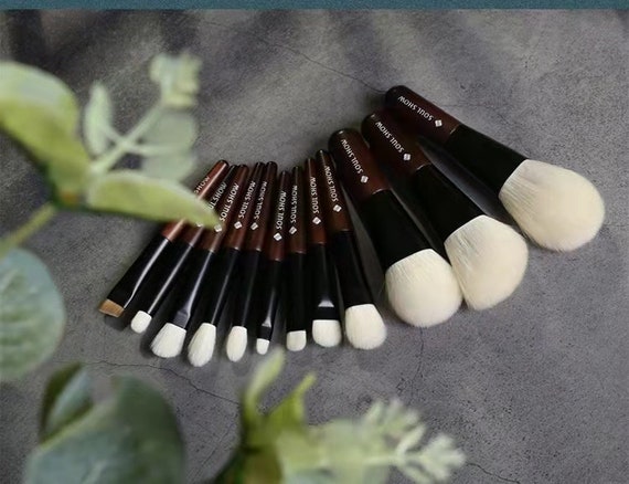 e.l.f. Cosmetics 17-Piece Ultimate Makeup Brush Set & Travel Roll - Vegan and Cruelty-Free Makeup