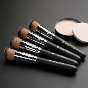 Angled Synthetic Foundation Brush