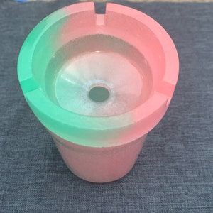 Pink & green car tray