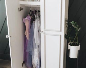 Kids Dress-Up Closet