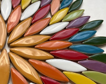 Pétalos y hojas de mosaico de cerámica: Materiales para manualidades (113 g, ~25 piezas)