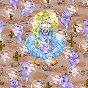 Pode incluir: Uma ilustração digital de uma menina com um vestido azul e um gato nos braços. A menina tem cabelo loiro e olhos azuis. O fundo é um padrão marrom e bege com cruzes e fantasmas.
