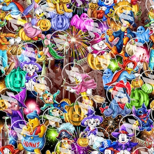 Könnte beinhalten: Ein lebendiges, sich wiederholendes Muster mit verschiedenen Disney-Charakteren in Halloween-Kostümen. Das Design umfasst Kürbisse, Feuerwerk und Schlosssilhouetten, mit Figuren wie Mickey Mouse, Donald Duck und Winnie the Pooh.