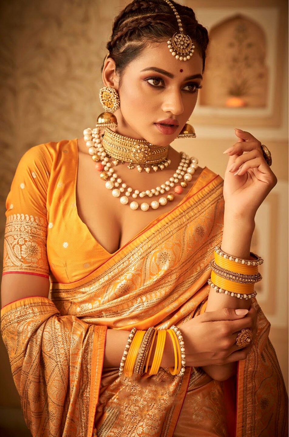 Dulhan yellow best sale saree
