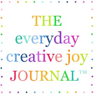 Puede incluir: Un gráfico cuadrado con el texto THE everyday creative joy JOURNAL en una fuente sans-serif multicolor. El borde consiste en un patrón repetitivo de pequeños puntos de colores dispuestos en un marco cuadrado sobre fondo blanco.