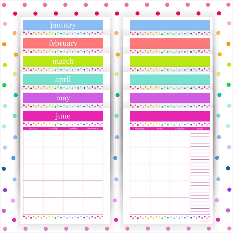 Puede incluir: Un planificador de calendario imprimible con seis encabezados mensuales de enero a junio en azul, coral, lima, turquesa, morado y rosa. Cada secci&oacute;n incluye una cuadr&iacute;cula para los d&iacute;as de la semana y una columna de notas con bordes de lunares.