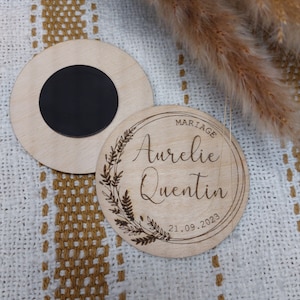Round wooden magnet guest gift for Pampa Wedding