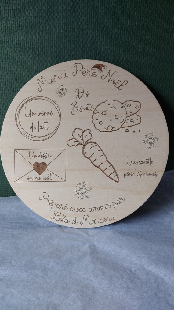 Assiette , plateau du Père Noël en bois personnalisée avec prénom