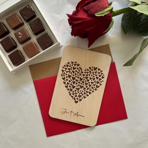 Valentijnsdagkaart, gemaakt van hout met gepersonaliseerde gravure diverse designs naar keuze