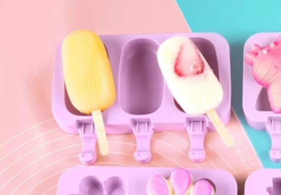 Popsicle Molds,1 Pack Silicone Cute Feet Ice Pop Molds 2 Cavities with Lid,  Homemade Ice Cream Mold with 50pcs Wooden Sticks for DIY Ice Cream