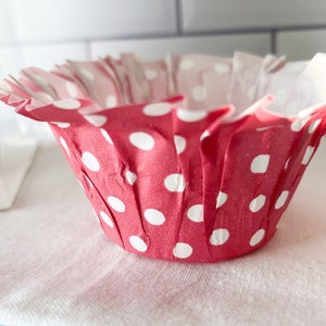 RUFFLED MUFFIN Liners (25 pcs) Red Polka-dot