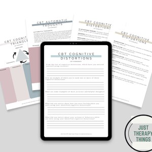 Puede incluir: Una tableta digital que muestra una hoja de trabajo titulada "Distorsiones Cognitivas TCC" con preguntas sobre la identificaci&oacute;n y la gesti&oacute;n de los pensamientos negativos. La hoja de trabajo forma parte de un conjunto de recursos imprimibles para la terapia cognitivo-conductual (TCC).