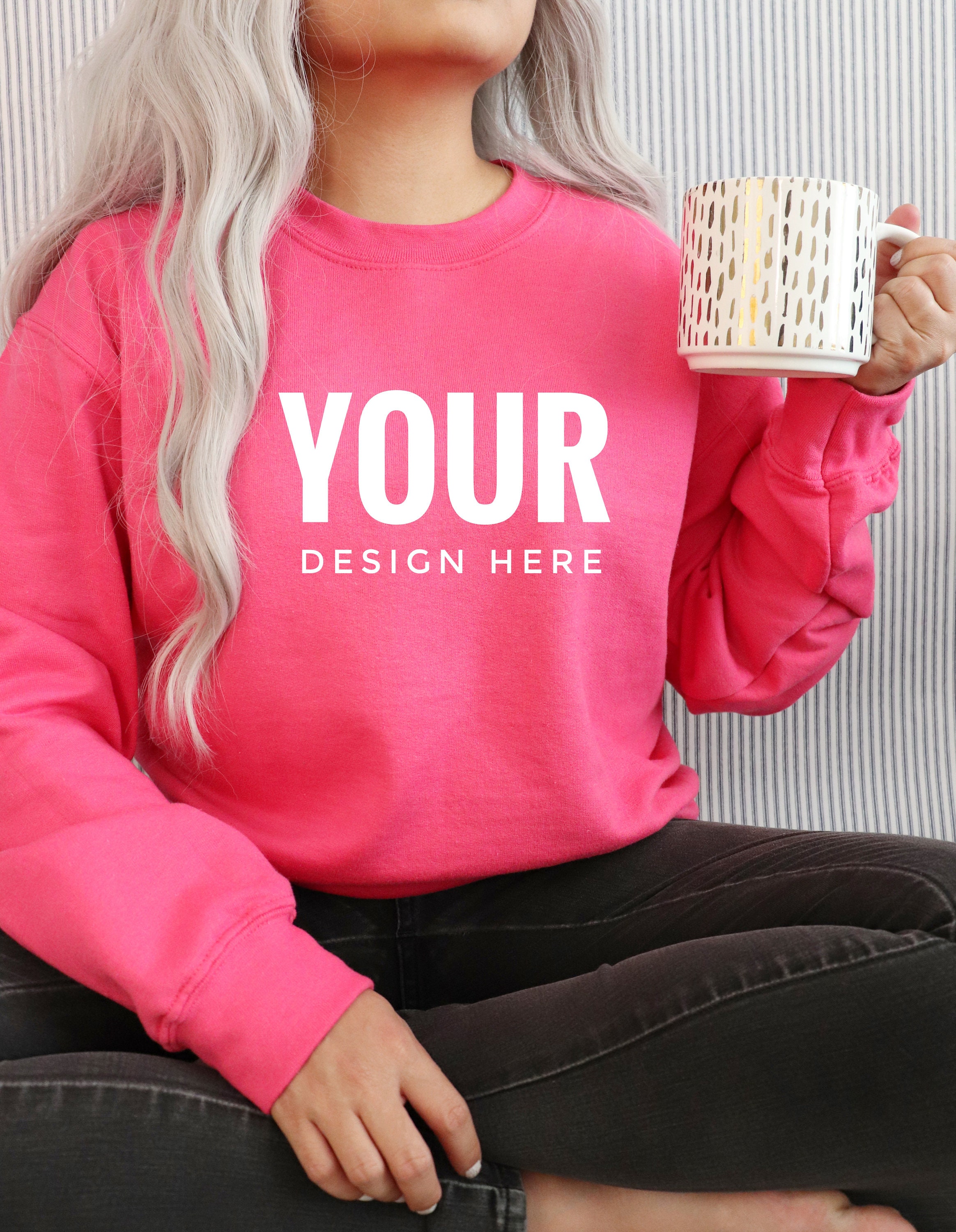 gildan pink sweatshirt